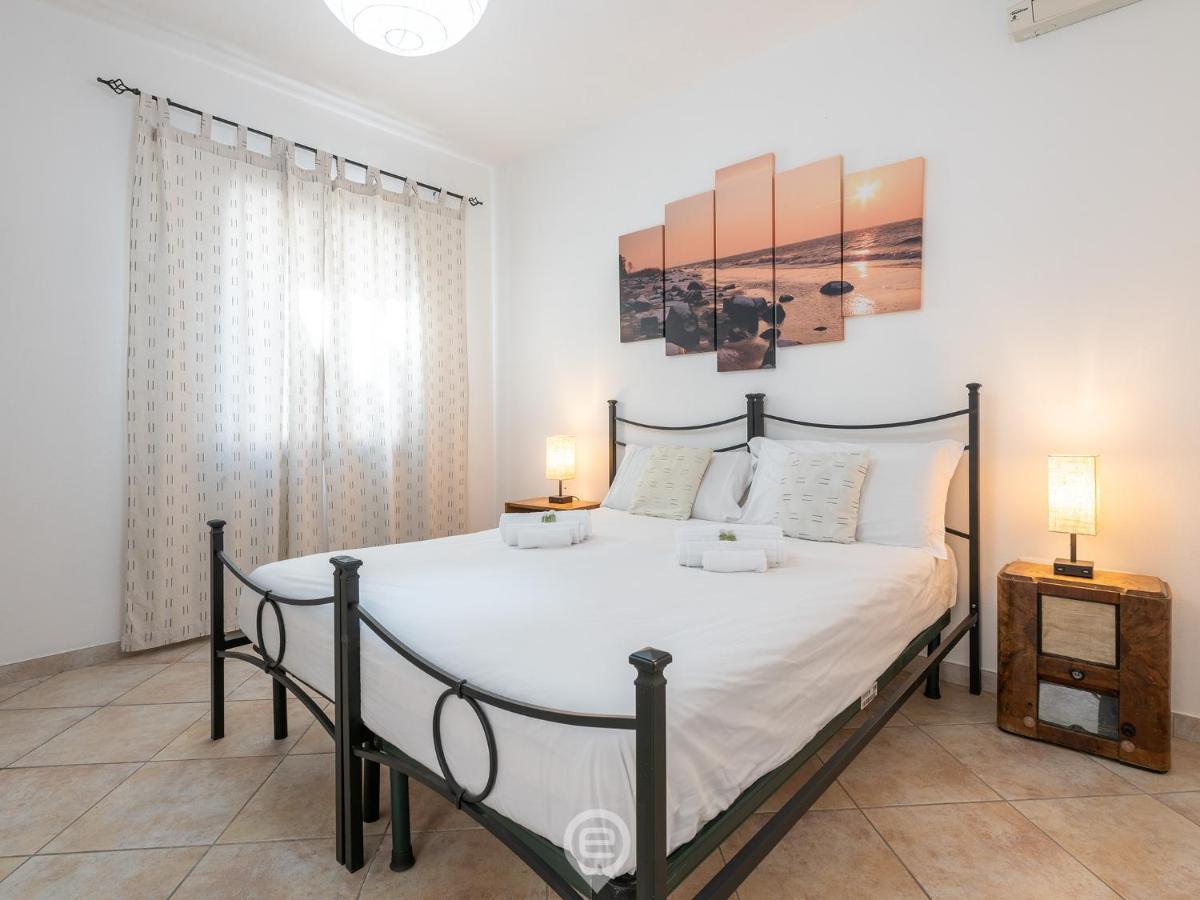 Lidia'S House Apartment Oristano Bagian luar foto