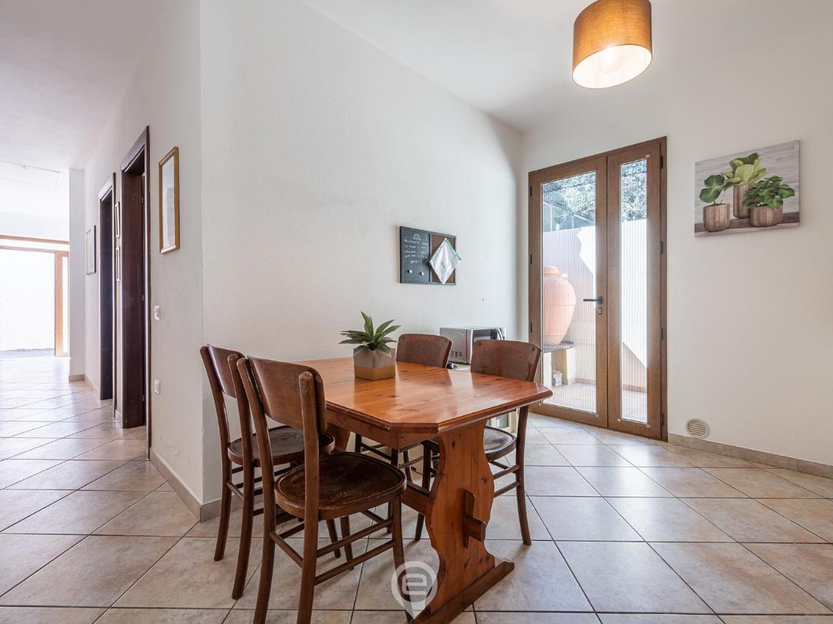Lidia'S House Apartment Oristano Bagian luar foto